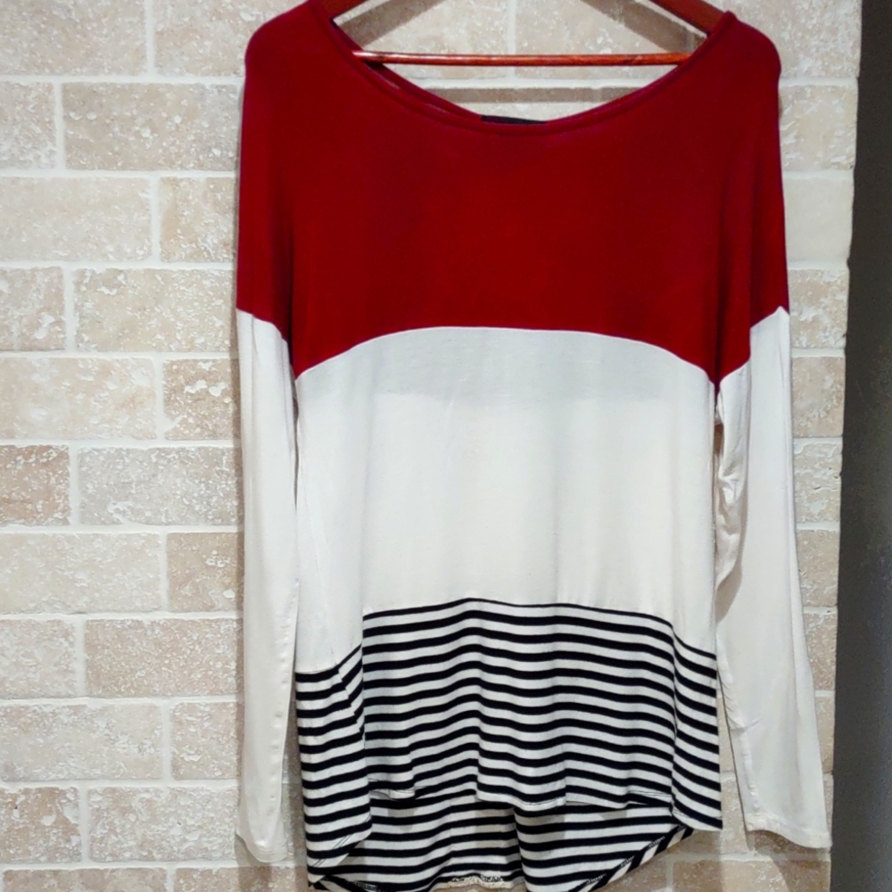 Long sleeve tri-color shirt with lace detailing up the back